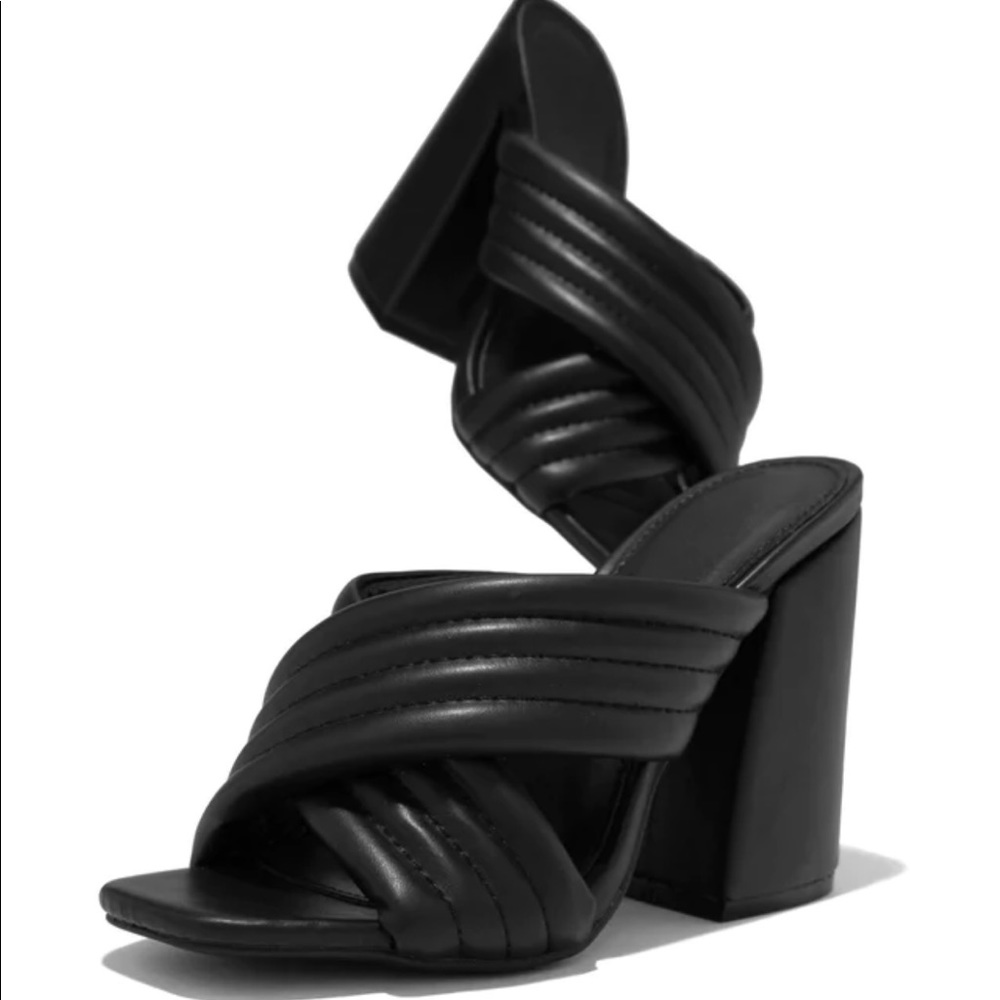 Black block heel single sole mule